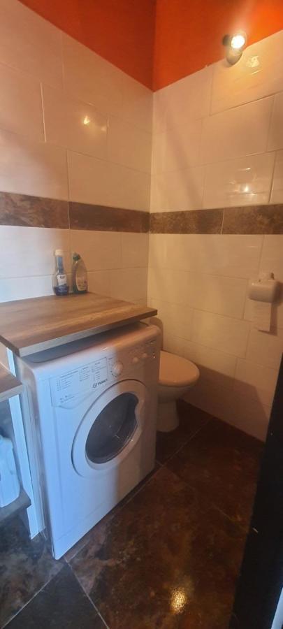 فندق Chez Franck Saint-Martin-de-Valgalgues المظهر الخارجي الصورة